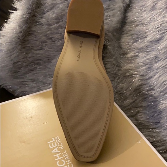 Brand new tan Michael Kors booties - Picture 4 of 6
